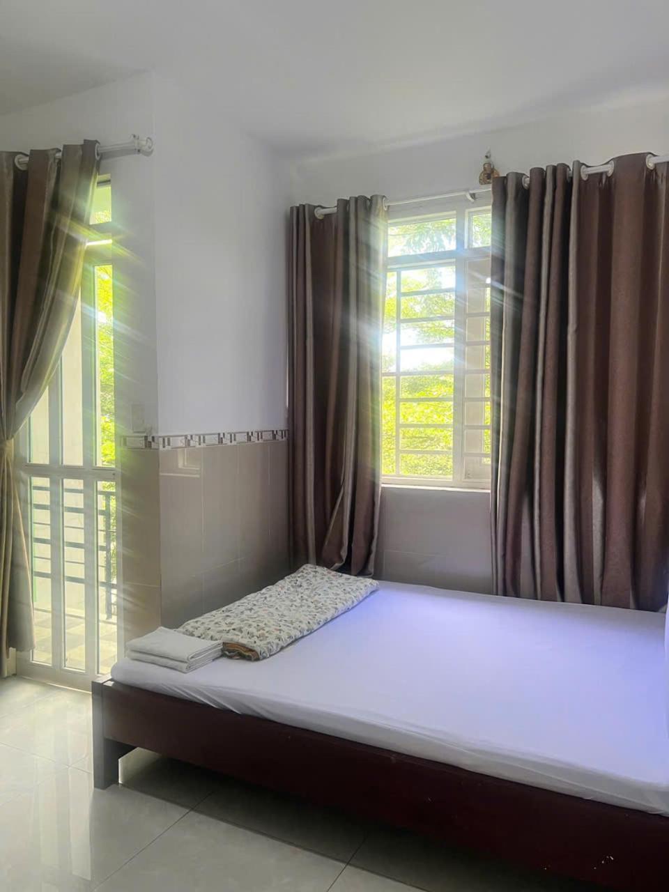 Aparthotel Khach San Doan Gia Ho Chi Minh City