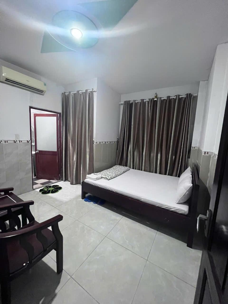 Aparthotel Khach San Doan Gia